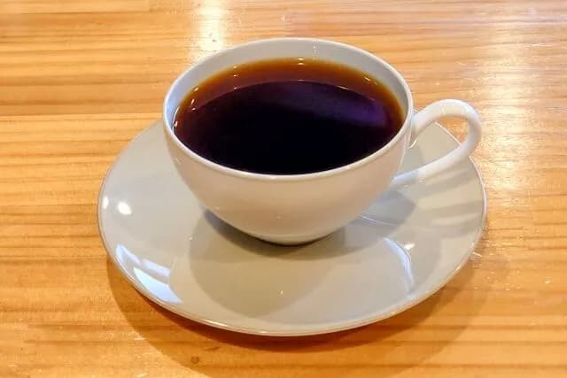 大人が我慢して「コーヒー」を飲む理由w
