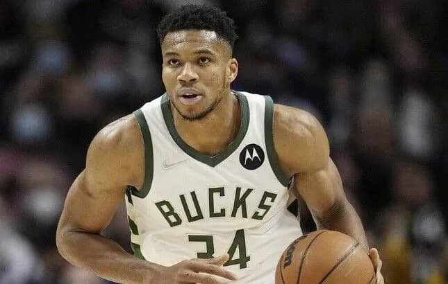 【悲報】NBA、外国人に征服されアメリカ人が蹴散らされる