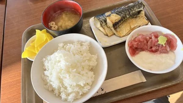 最強の朝定食(500円)が発見される