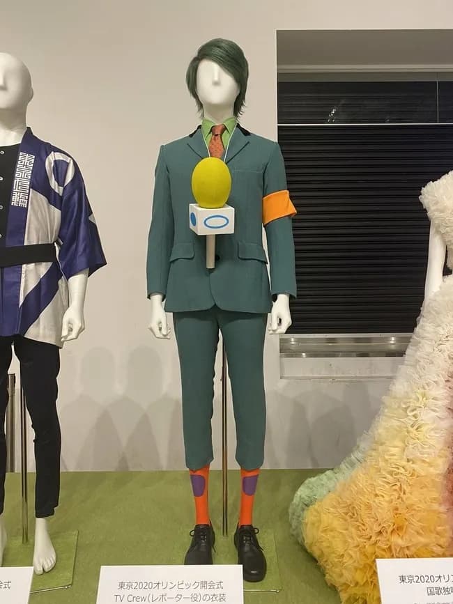 【悲報】緑なだぎ、クリスマスディナーショーのチケットが売れなさすぎて泣く