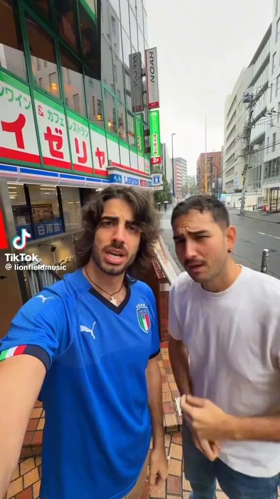 【悲報】イタリア人がサイゼリヤを褒めてくれなかったので普通の日本人ブチギレ炎上ｗｗｗｗ