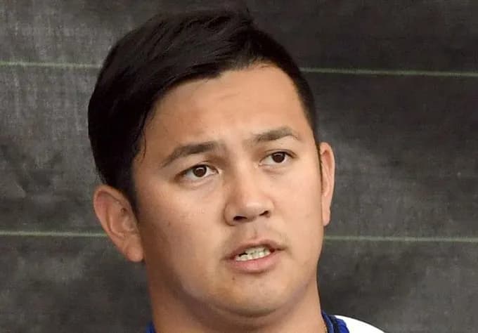 ＤｅＮＡ山崎康晃が更改　成績低迷で心境吐露「グラウンドに行きたくないなという日もあった」