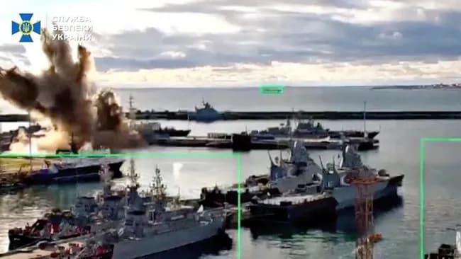 ロシアさんうっかり潜水艦を沈められてしまう。