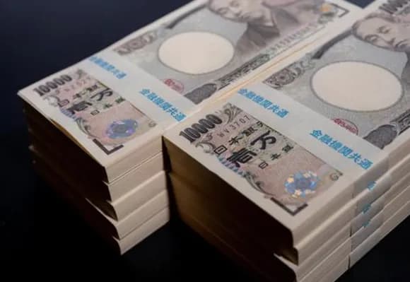 【悲報】総合商社勤めですら年収1000万に届くのは50過ぎてからという事実ｗｗｗｗｗｗｗ