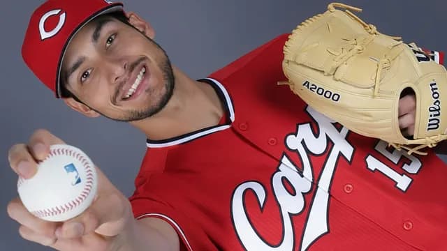 カープ「円安でいい助っ人獲得できないので枠余らせます」←この作戦