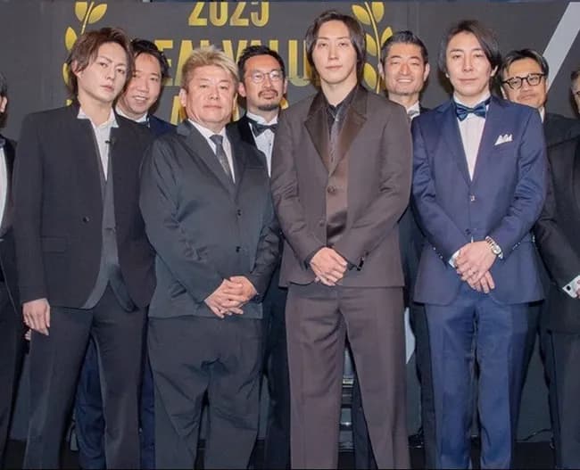 【動画】ホリエモンの始球式、レベチｗｗｗｗｗｗｗｗｗｗ