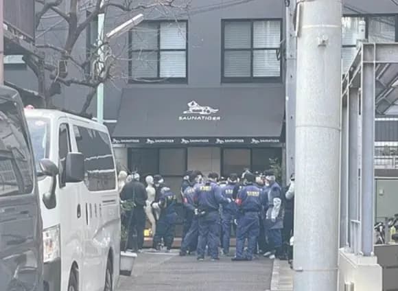 【悲報】例の個室サウナ店、他の部屋もドアノブがガタついていた・・・・・・