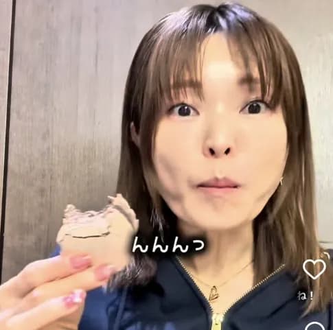 【悲報】大食いYouTuberさん、編集ミスで吐き出すシーンがそのまま写り引退へ・・・・・・・・・・・