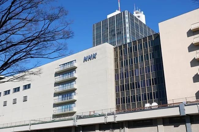 日本テレビの男性記者と女性記者がカラオケBOXで猥褻行為してる模様をNHK記者が撮影し動画が流出