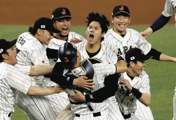 野球WBC「ネトフリ」独占放送、電通外しの衝撃 地上波テレビの苦悩...日本に重くのしかかる要因