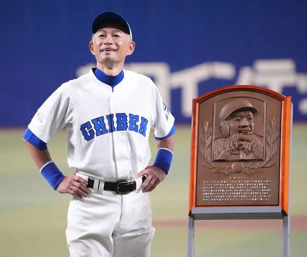 イチロー「試合中にタブレット見るな。ファンはそんな選手の姿見たくない。」