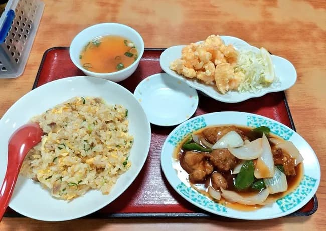 【画像】この日替わりランチに700円出せる？ｗｗｗｗ