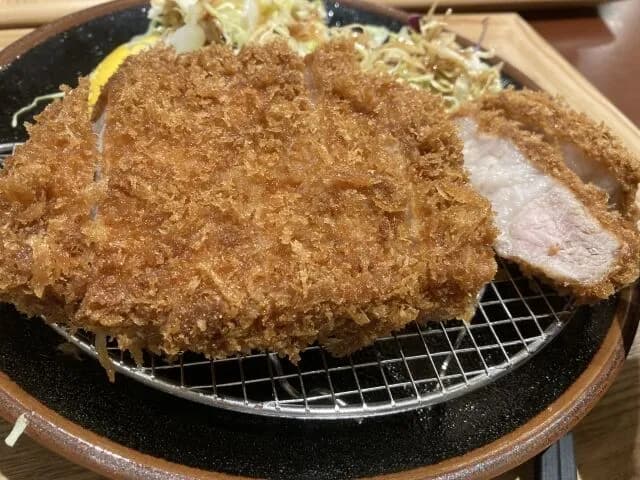 トンカツに塩つけて食う奴www