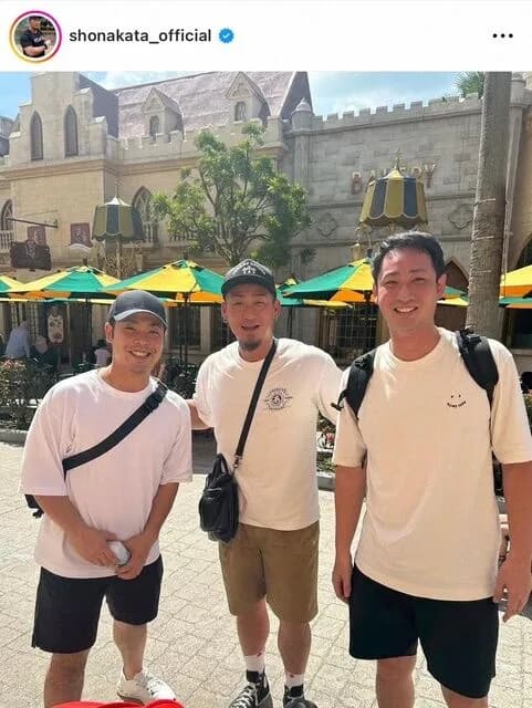 【画像】中田翔、シンガポールでソフトバンク近藤と再会ｗｗｗｗｗｗｗｗｗ