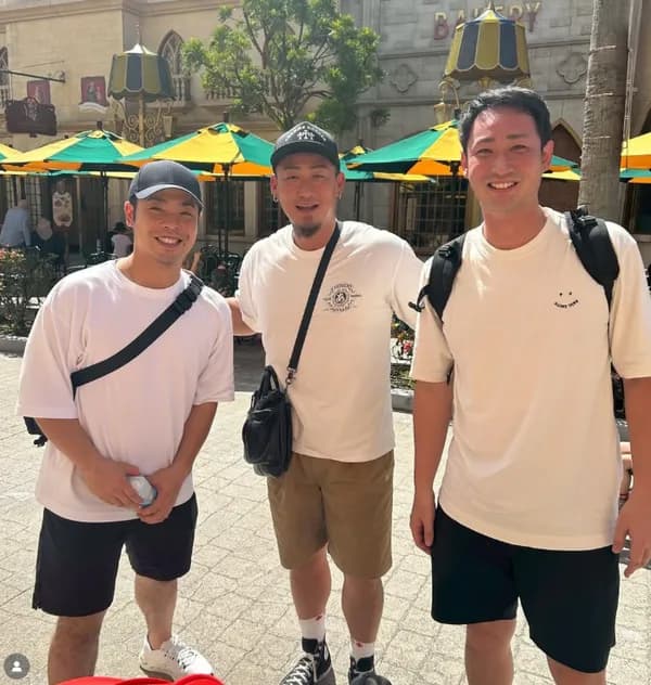 中田翔、シンガポールで近藤健介と再会wwwwww