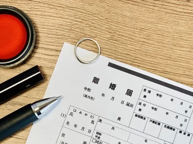 夫婦「離婚します😡」←こいつら片親で育つ子供の発育軽視しすぎやろ