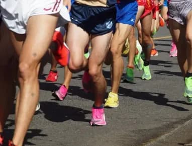 【悲報】青学・原晋監督「箱根駅伝の巨額収益はどこへ消えてる？各大学には分配金として300万円配られるだけ」