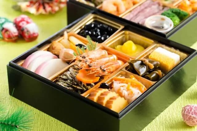 おせち←こいつを「マズい」と言っちゃいけない風潮