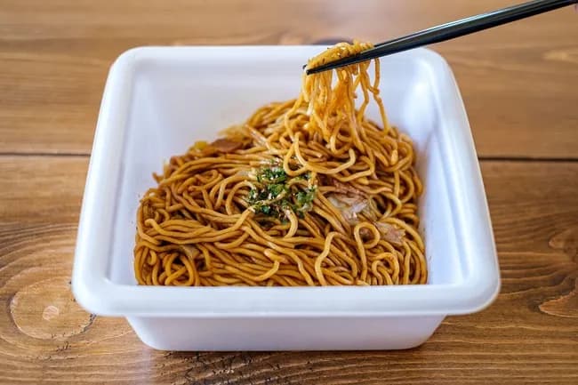 一平ちゃんでもUFOペヤングでもないカップ焼きそばの隠れたナンバーワン