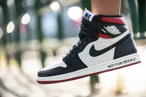 【悲報】ナイキのスニーカーさん、完全におじさんのイメージがついてしまう