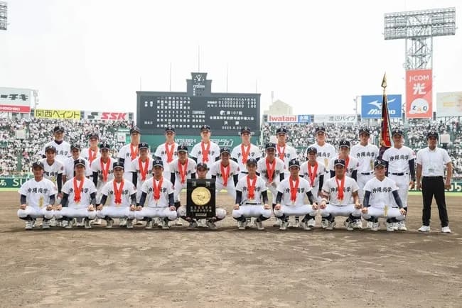 【高校野球】7イニング制導入にSNSで賛否両論 「夏に甲子園でやるな！」「反対するのは強豪校ばかり」「京セラでやれば？」