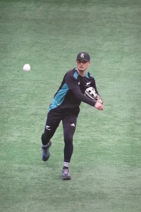 巨人・吉川尚輝「開幕に早く間に合うように頑張りたい」股関節手術から完全復活へG球場で始動