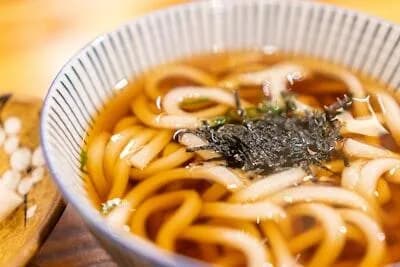 【悲報】丸亀製麺さん、普通にうどん1杯食べるだけでこの値段ｗｗｗｗｗｗｗｗｗｗｗｗｗ