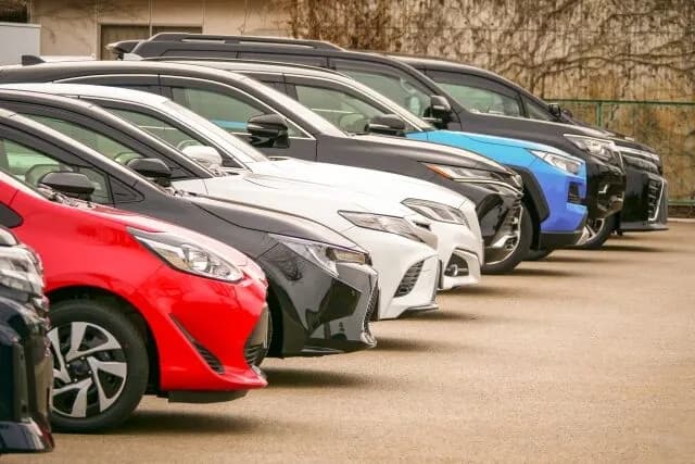 お前らなんの車乗ってんの😊