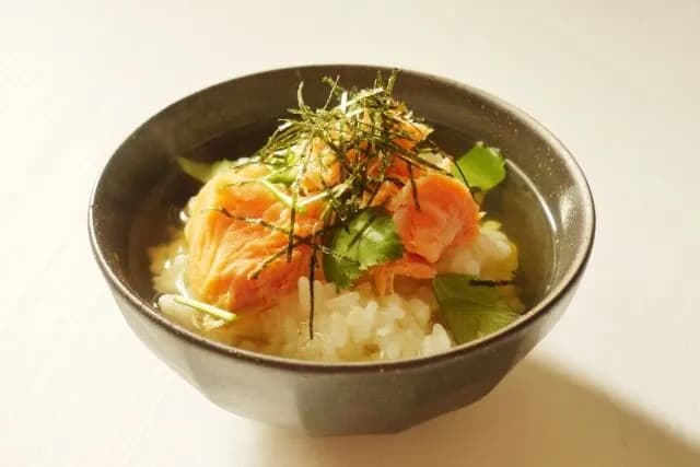 一人暮らし歴8年のワイがたどり着いた一番美味しい茶漬け