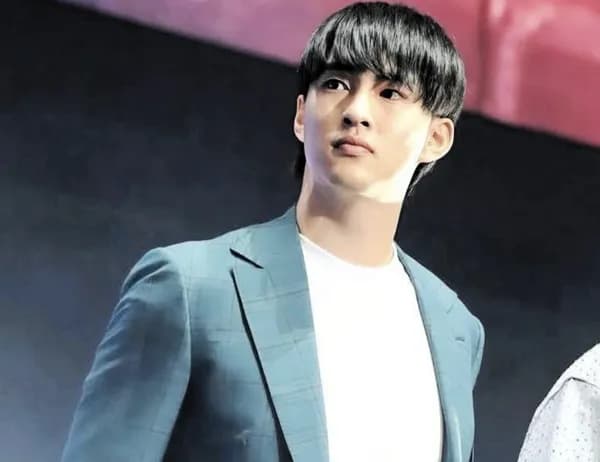 日ハム達、やす子に狙われる