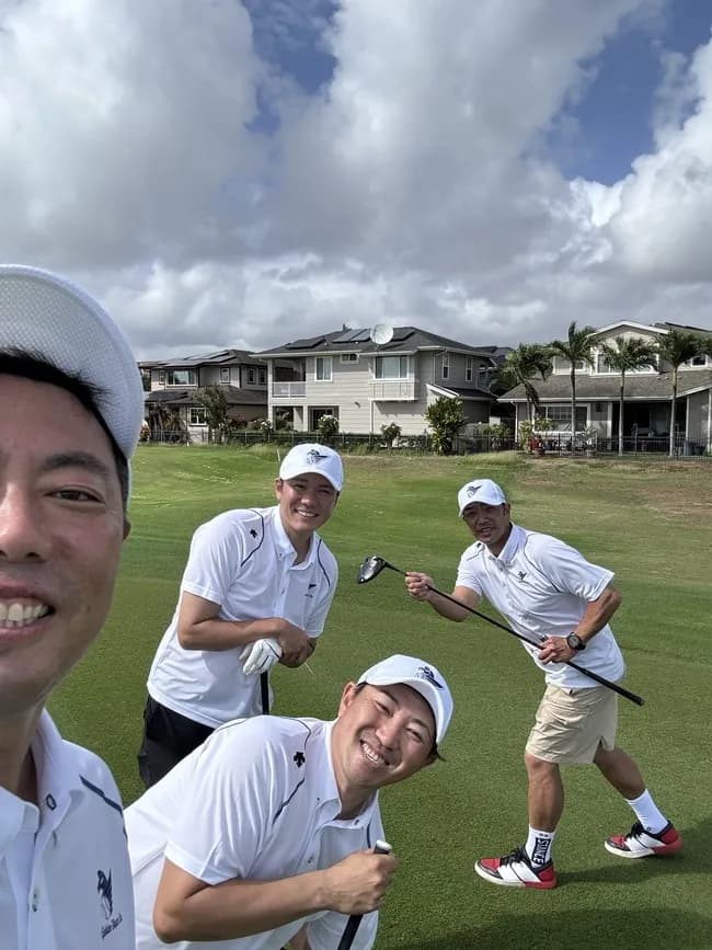 【画像】阿部慎之助、ゴルフ中にバントポーズ披露！！！！！！！！！！