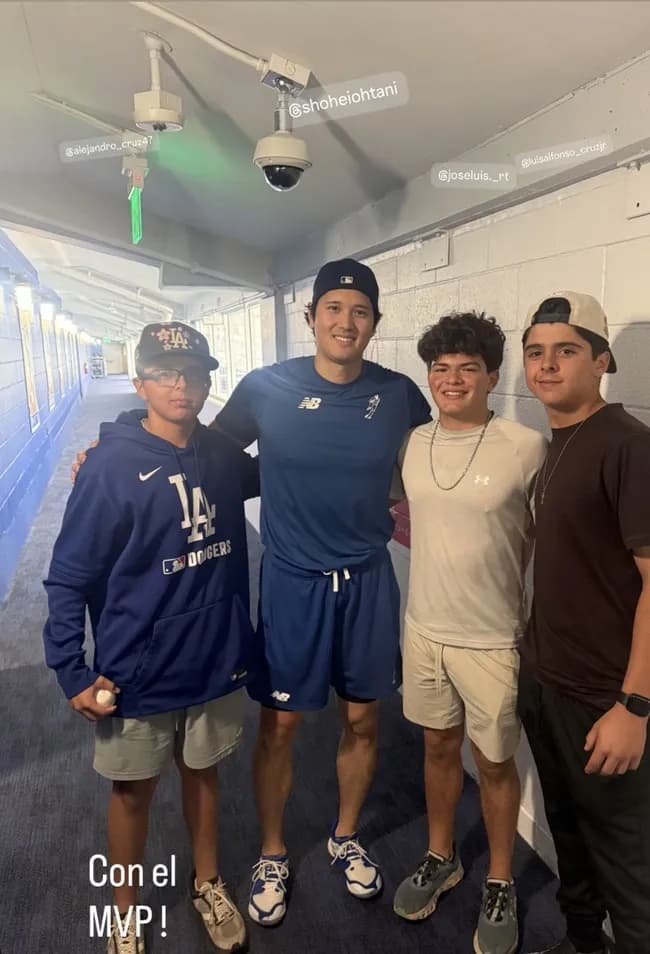 【画像】大谷翔平、なんかオフシーズンで縮む