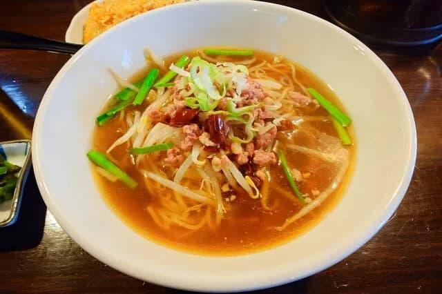 ナポリタン←ナポリにはない、台湾ラーメン←台湾にはない、東京ﾃﾞｨｽﾞﾆｰﾗﾝﾄﾞ←東京にはない