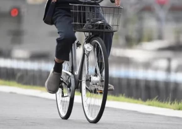 【悲報】運転手「自転車は歩道通れや！」歩行者「自転車は車道通れや！」←これさぁ・・・・