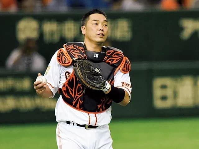 阿部慎之助　率.284(7514-2132) 本406 点1285 OPS.863