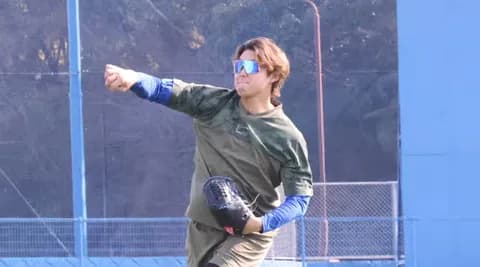 三嶋魂を受け継ぐ!　DeNA森原康平「三嶋さんは超負けず嫌い。継続力というのは負けずにやりたい」