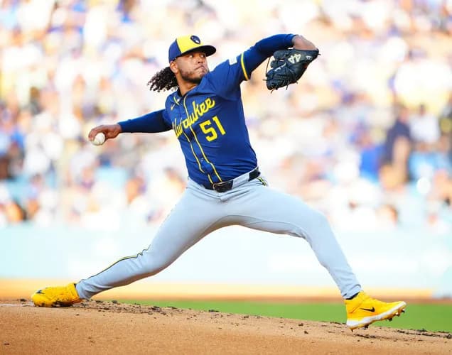 【朗報】大正義ドジャース、ディアス、タッカーの次は昨年最多勝のペラルタをロックオン