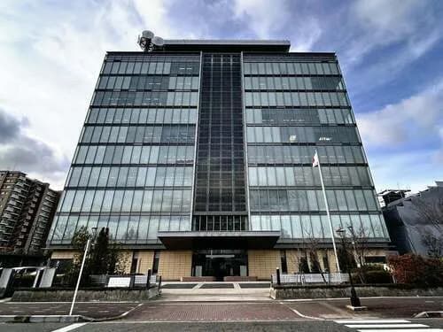 【悲報】裏オプを出されたお客さん、警察に通報してしまう