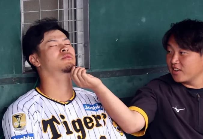 ファン『佐藤輝明は口髭を生やし始めてからおかしくなった』