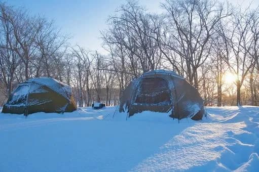 【疑問】冬にキャンプしてる奴ってなんなん？ｗｗｗｗｗｗｗｗｗｗｗｗｗｗｗｗ