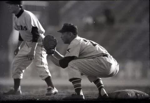 昔の野球「ファーストは簡単な守備位置、キャッチーはデブがやるもの」