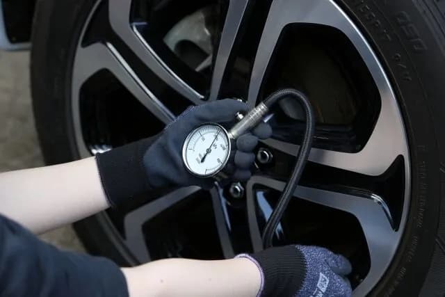 みんなタイヤの空気圧ってどのくらいでチェックしてるの？