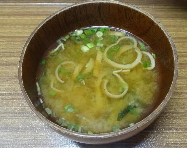 永谷園の「あさげ」という味噌汁を初めて食したんやが、これ美味いなw