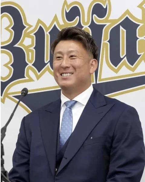 ラオウ杉本 1000万円増の7700万円も“白旗”更改「この悔しさを白球にぶつけたい」