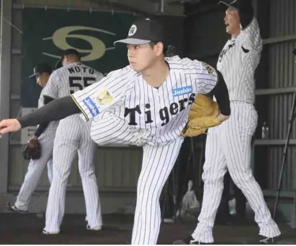 【阪神】下村海翔が具志川キャンプでブルペン投球　捕手座らせて25球