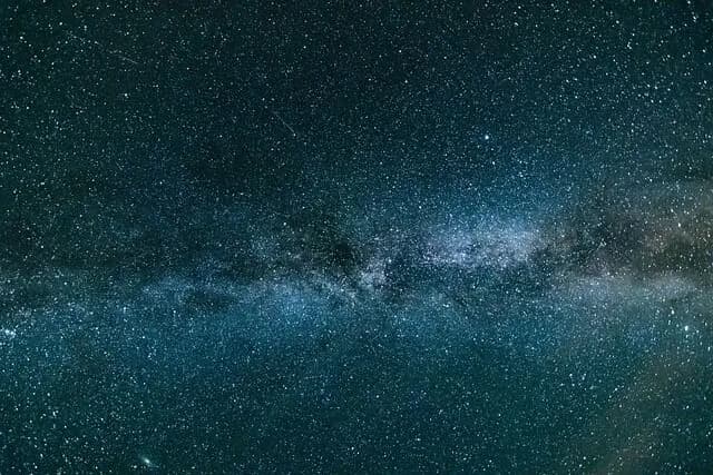 宇宙には惑星が1000兆個以上もあるのに何で宇宙人は地球に姿を現さないのか
