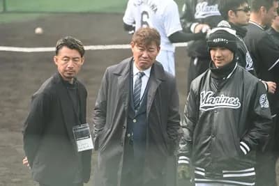 福留孝介さん、髪を染めてパーマまでやる