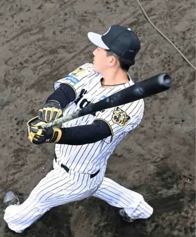 阪神ドラ１・立石　負傷後初屋外ティーで２３スイング　藤川監督「状況のチェックをお願い」和田ヘッドが視察