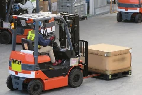 （＼´ん`）「200kgのパレットを素手で運ぶバイトしてる。経験積めば以外と行ける」