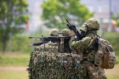 【悲報】「ママ戦争止めてくるわ」←無事黒歴史へ…